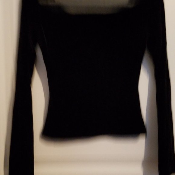 Velour - Picture 3 of 8